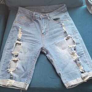 Ripped shorts gently worn